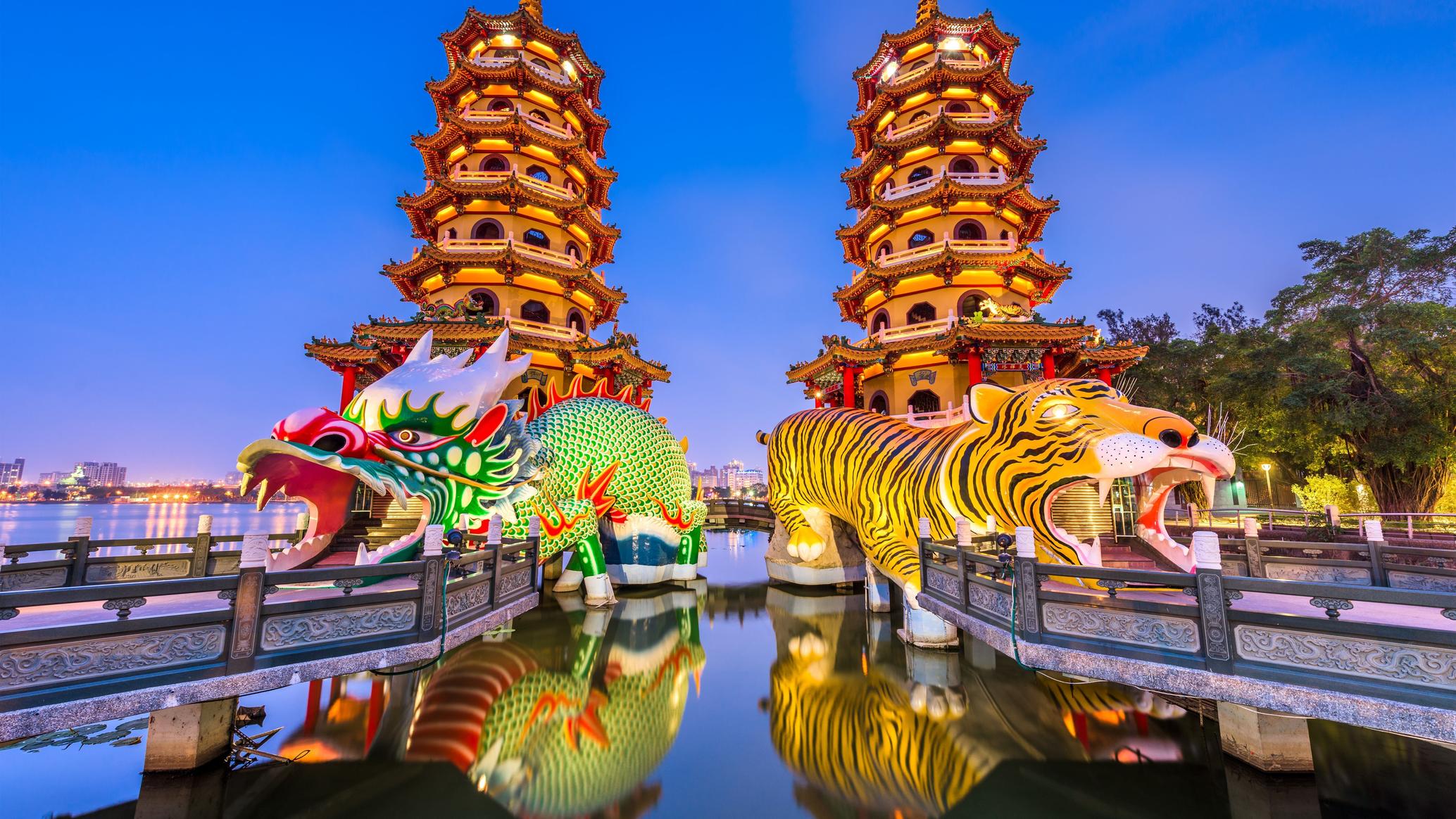 TAIWAN GRAND DISCOVERY — 8 DAYS / 7 NIGHTS Taipei • Jiufen • Shifen • Sun Moon Lake • Alishan • Tainan